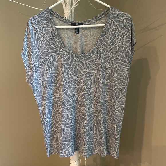 Gap T-shirt - Picture 2 of 3